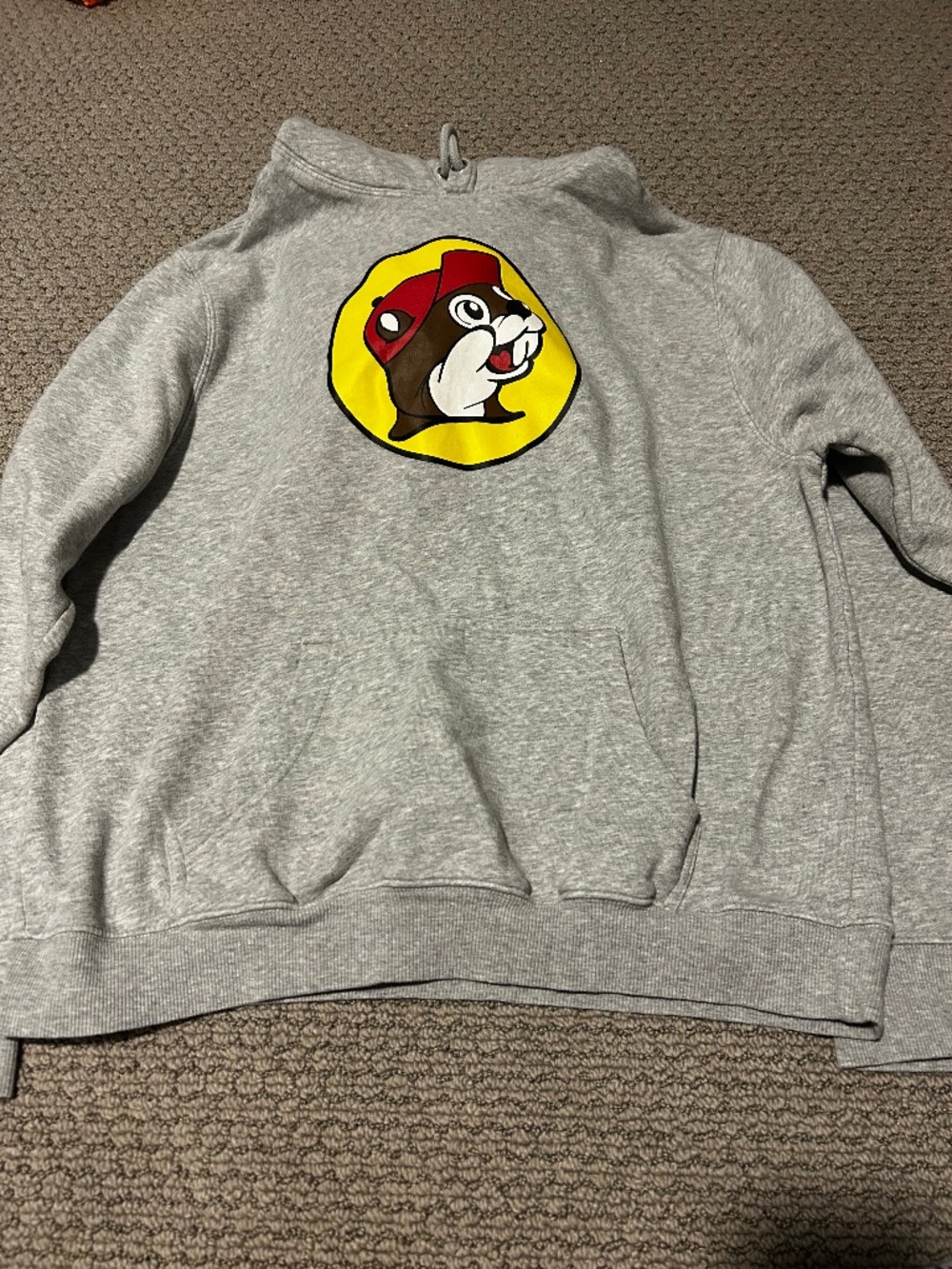 Super comfy oversized graphic hoodie!!